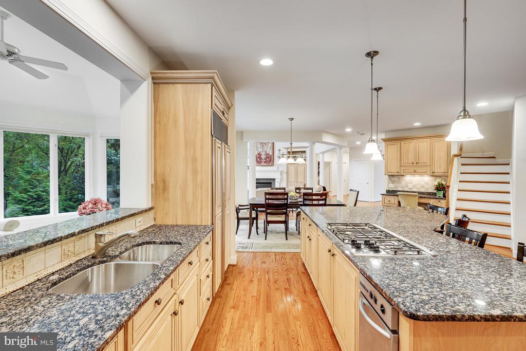 912 CENTRILLION DRIVE