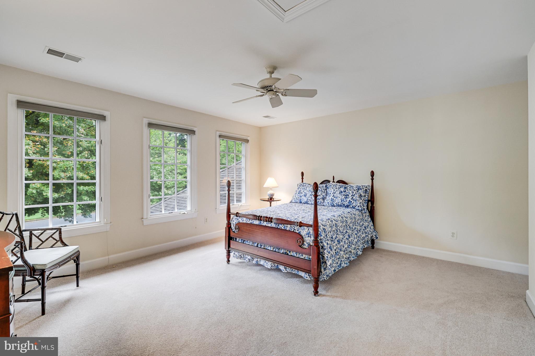 912 CENTRILLION DRIVE