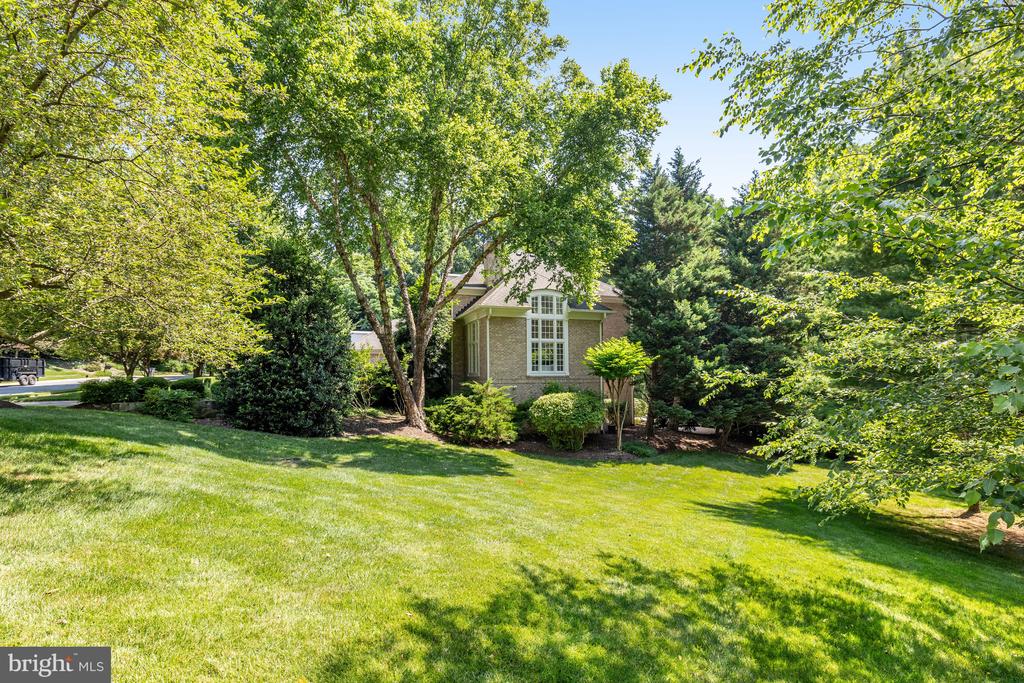 912 CENTRILLION DRIVE