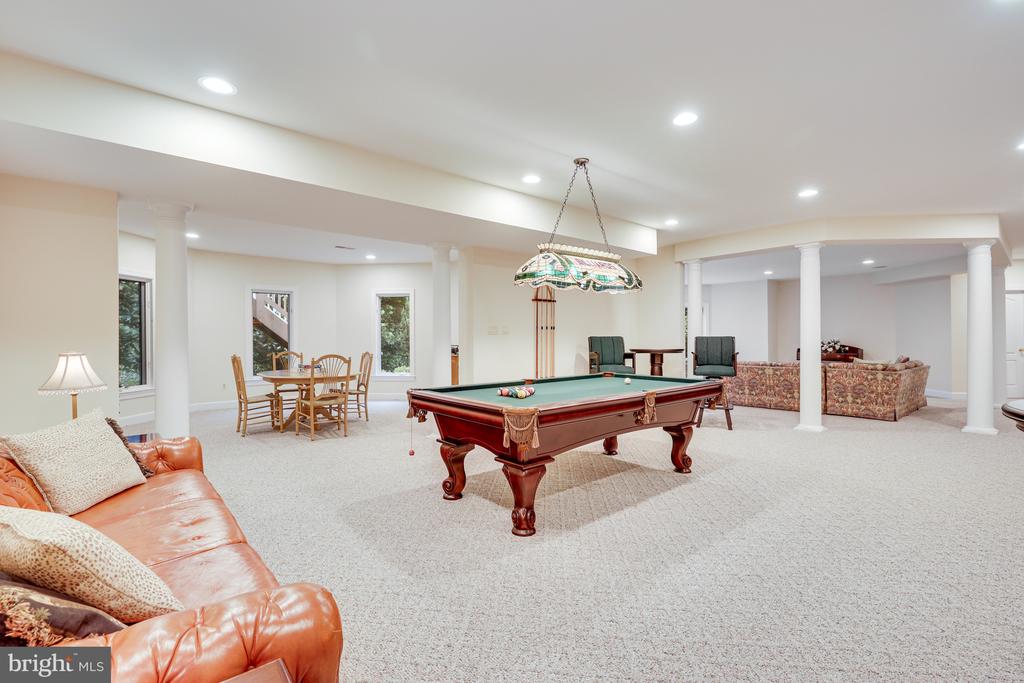 912 CENTRILLION DRIVE