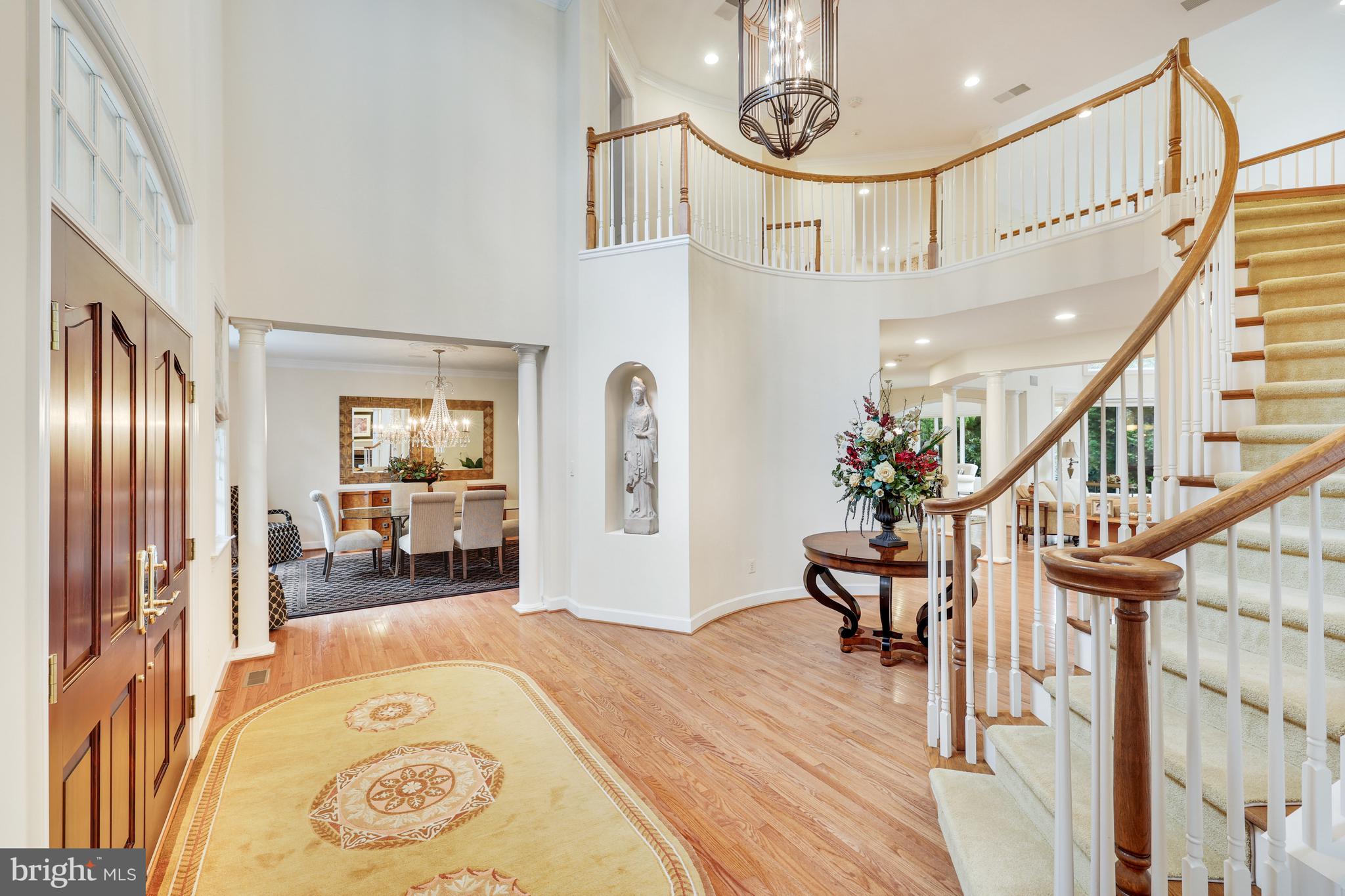 912 CENTRILLION DRIVE