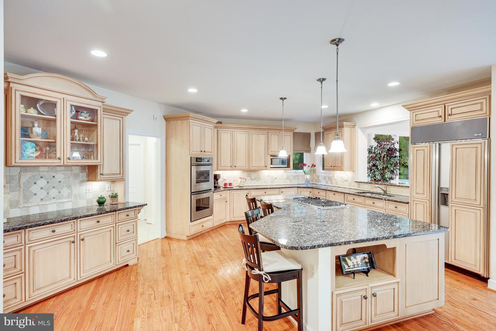 912 CENTRILLION DRIVE