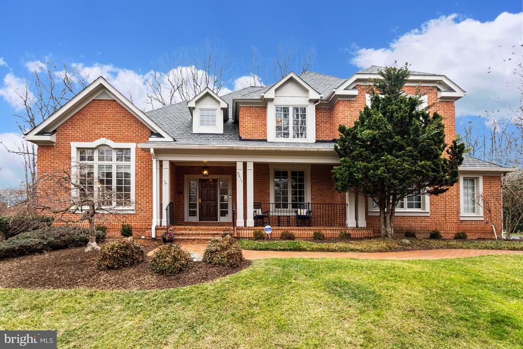 9617 TACKROOM LANE