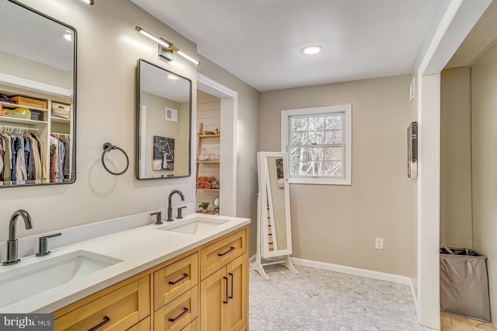 10708 WYNKOOP DRIVE