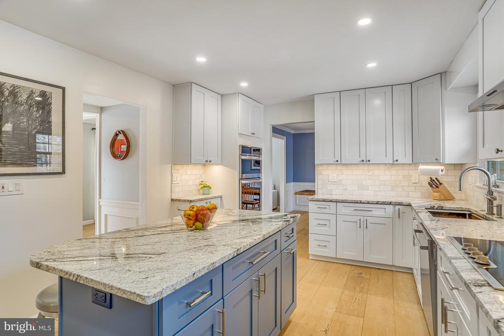 10708 WYNKOOP DRIVE