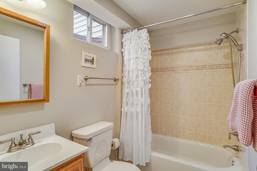 10708 WYNKOOP DRIVE