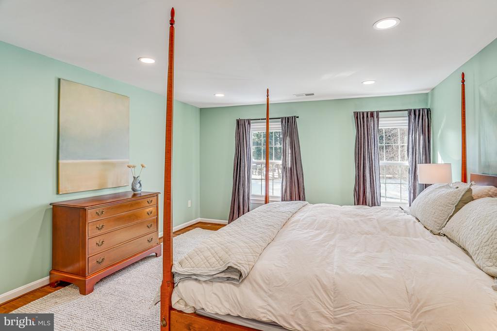 10708 WYNKOOP DRIVE