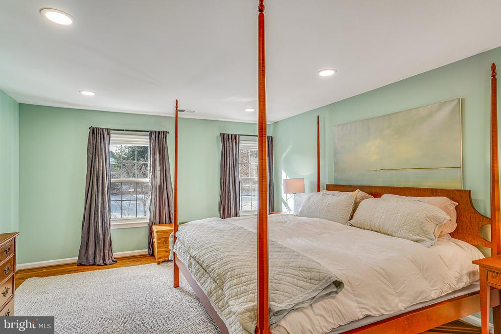 10708 WYNKOOP DRIVE