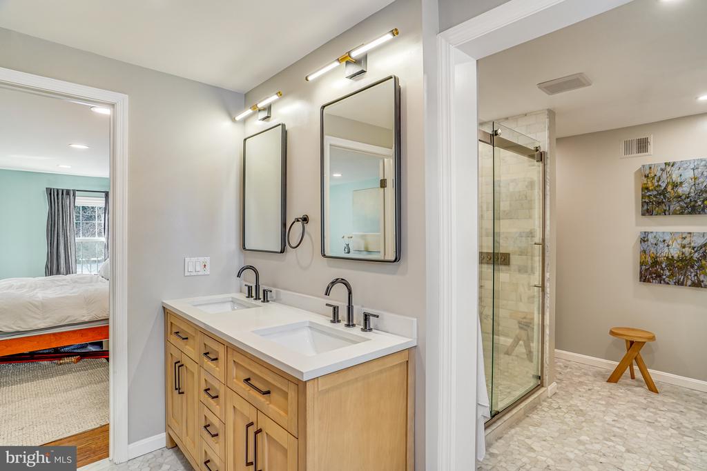 10708 WYNKOOP DRIVE