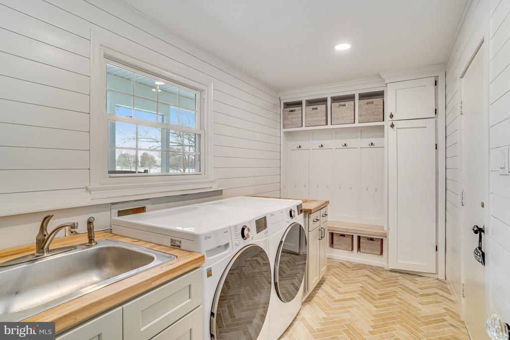 10708 WYNKOOP DRIVE