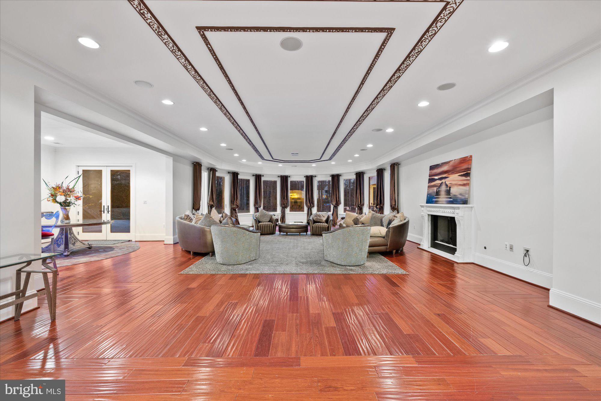 10306 ELIZABETH STREET