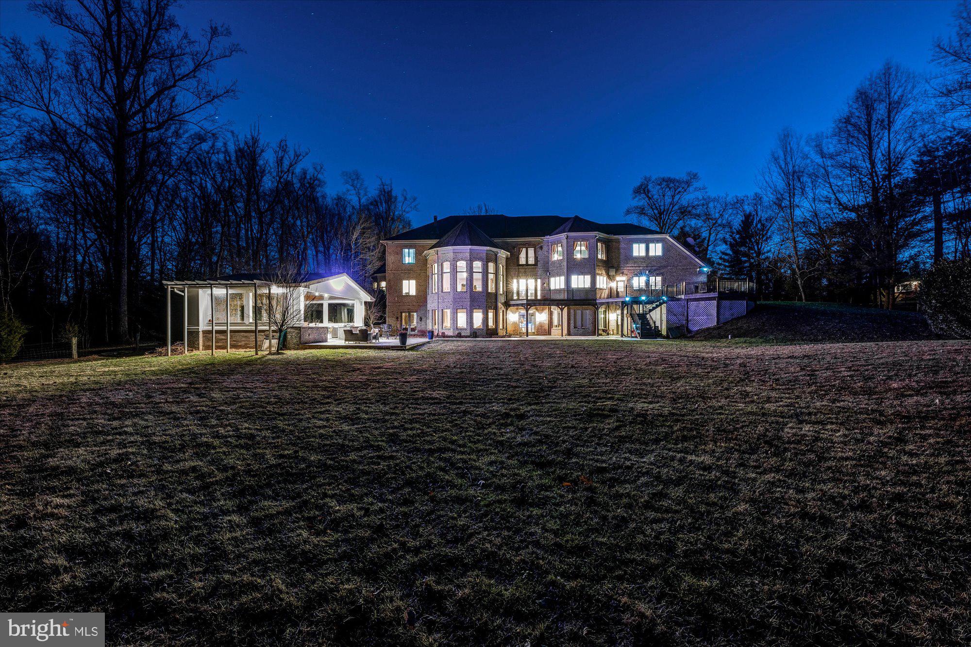 10306 ELIZABETH STREET