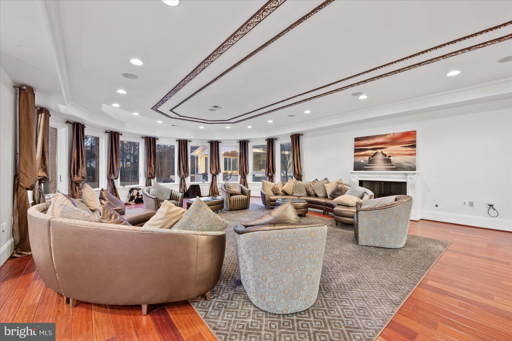 10306 ELIZABETH STREET