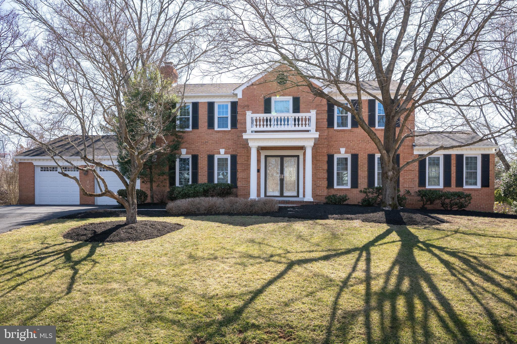 1008 CUP LEAF HOLLY COURT