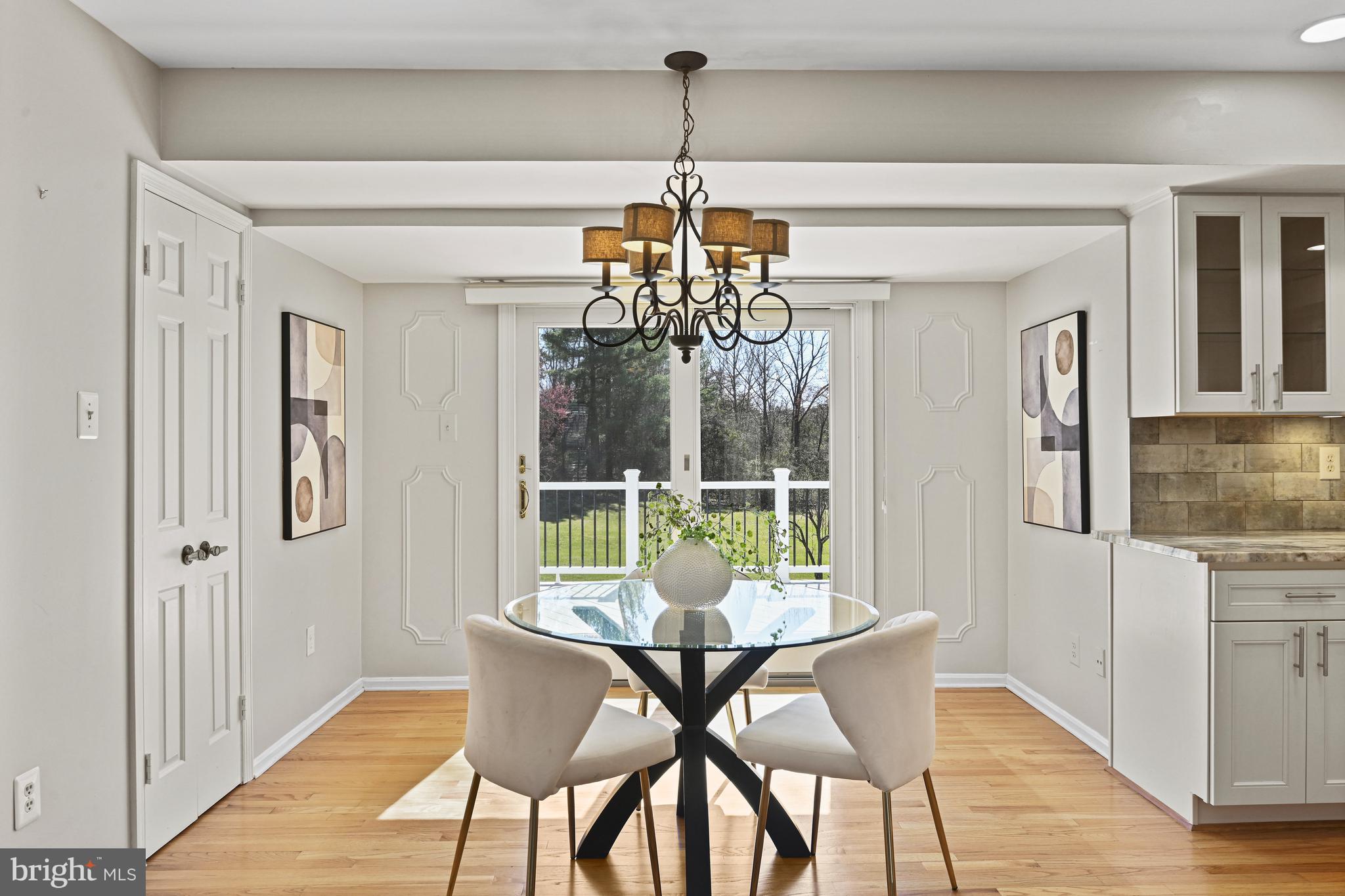 1008 CUP LEAF HOLLY COURT