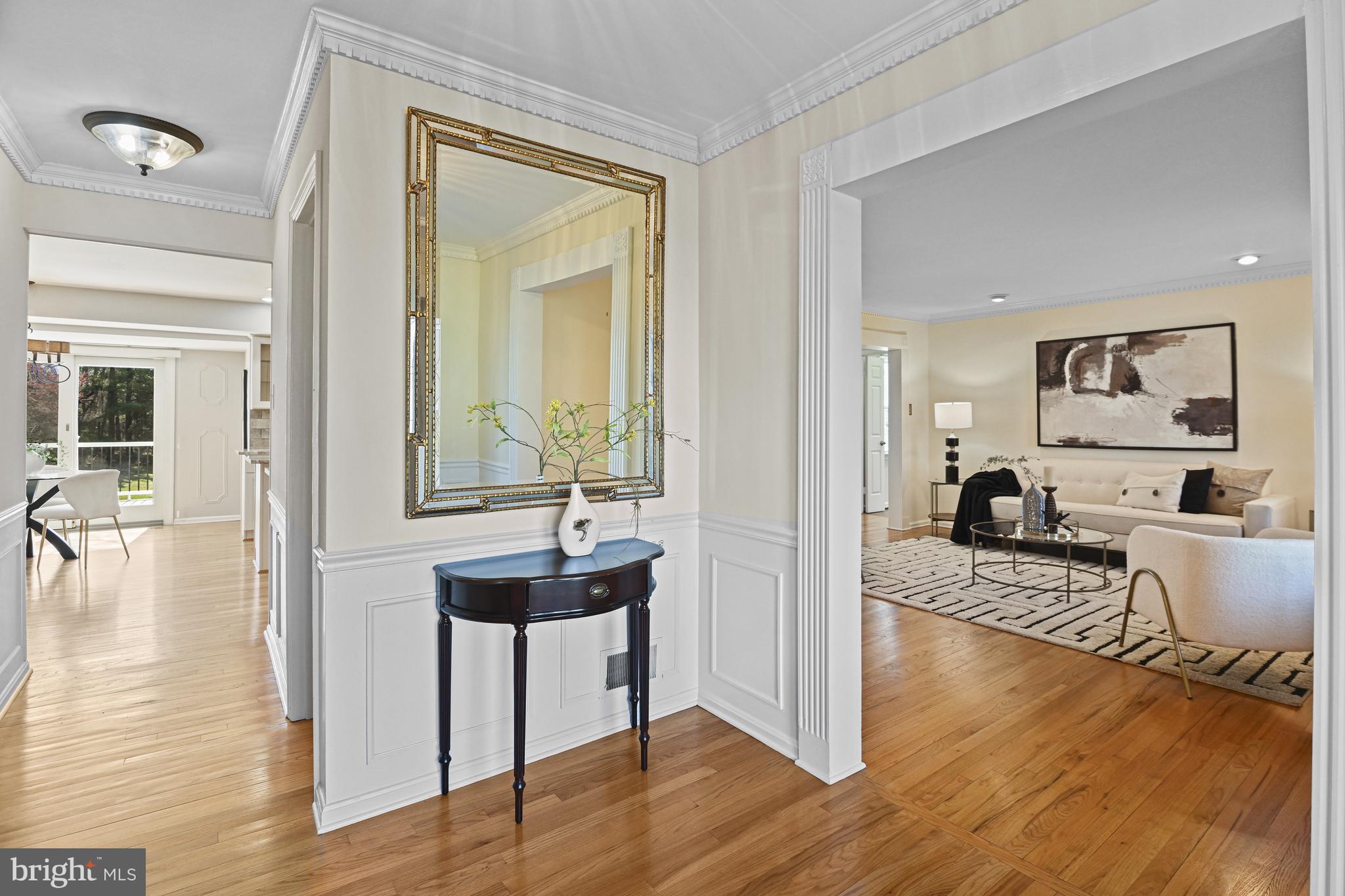 1008 CUP LEAF HOLLY COURT