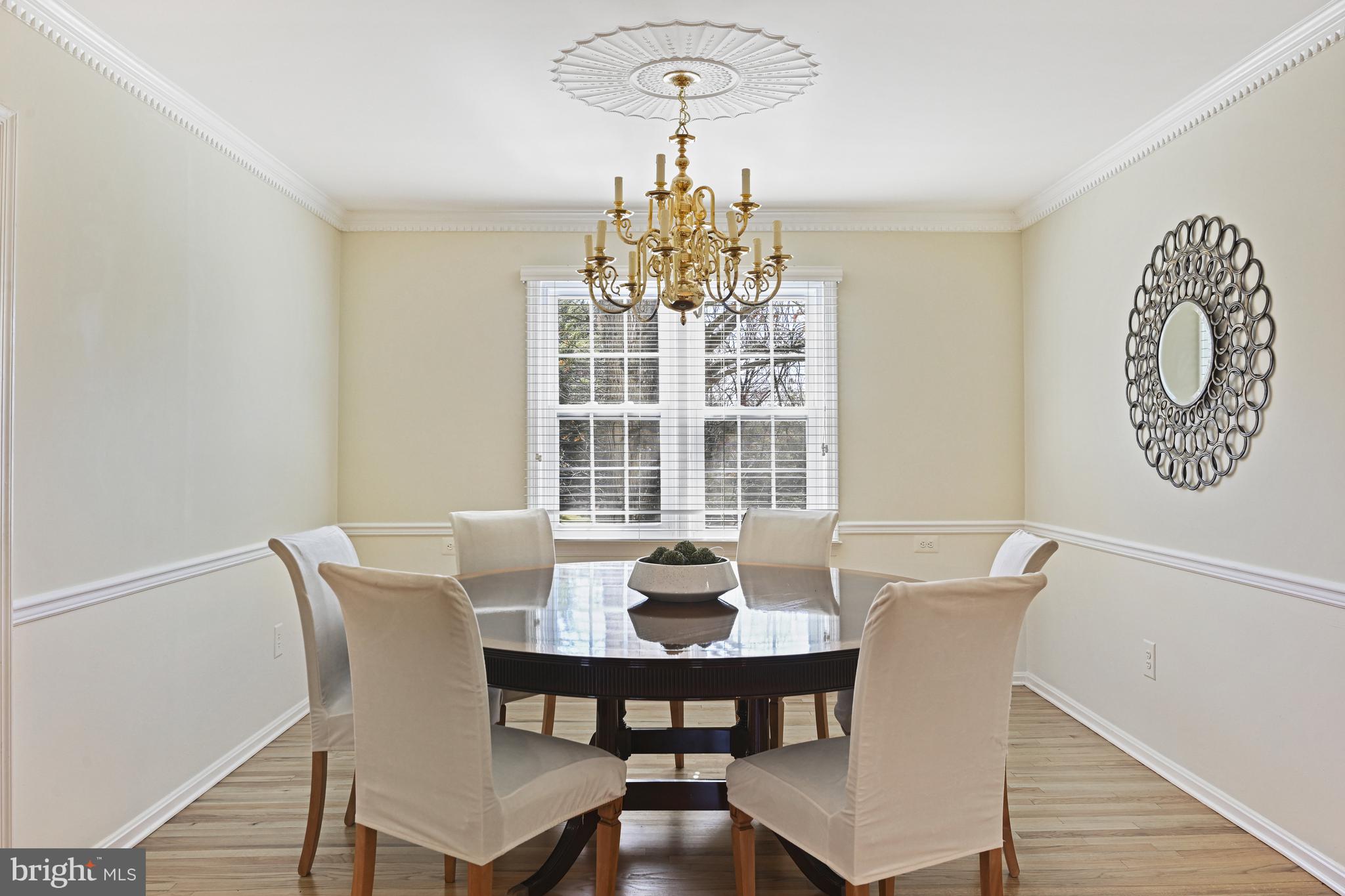 1008 CUP LEAF HOLLY COURT