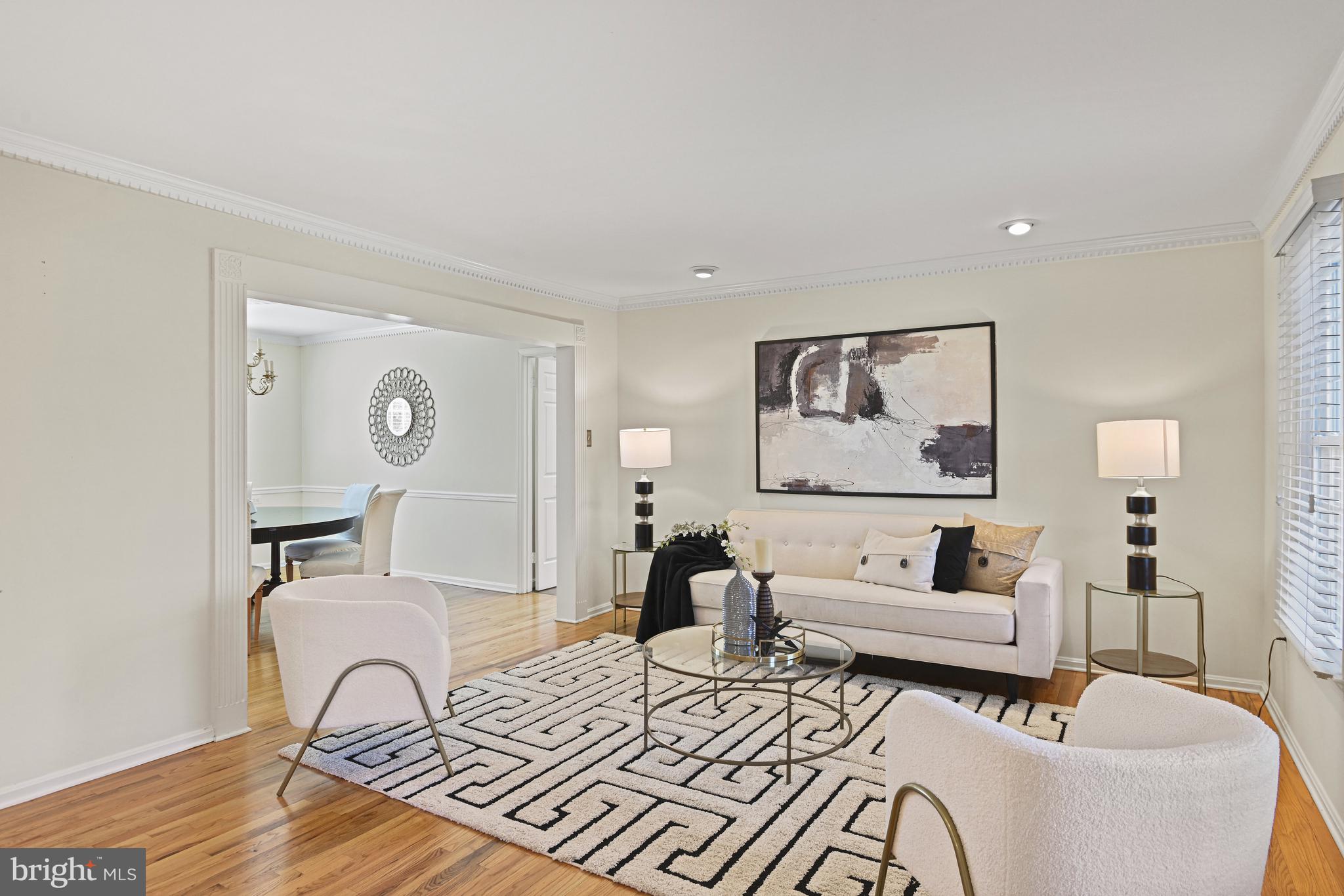 1008 CUP LEAF HOLLY COURT