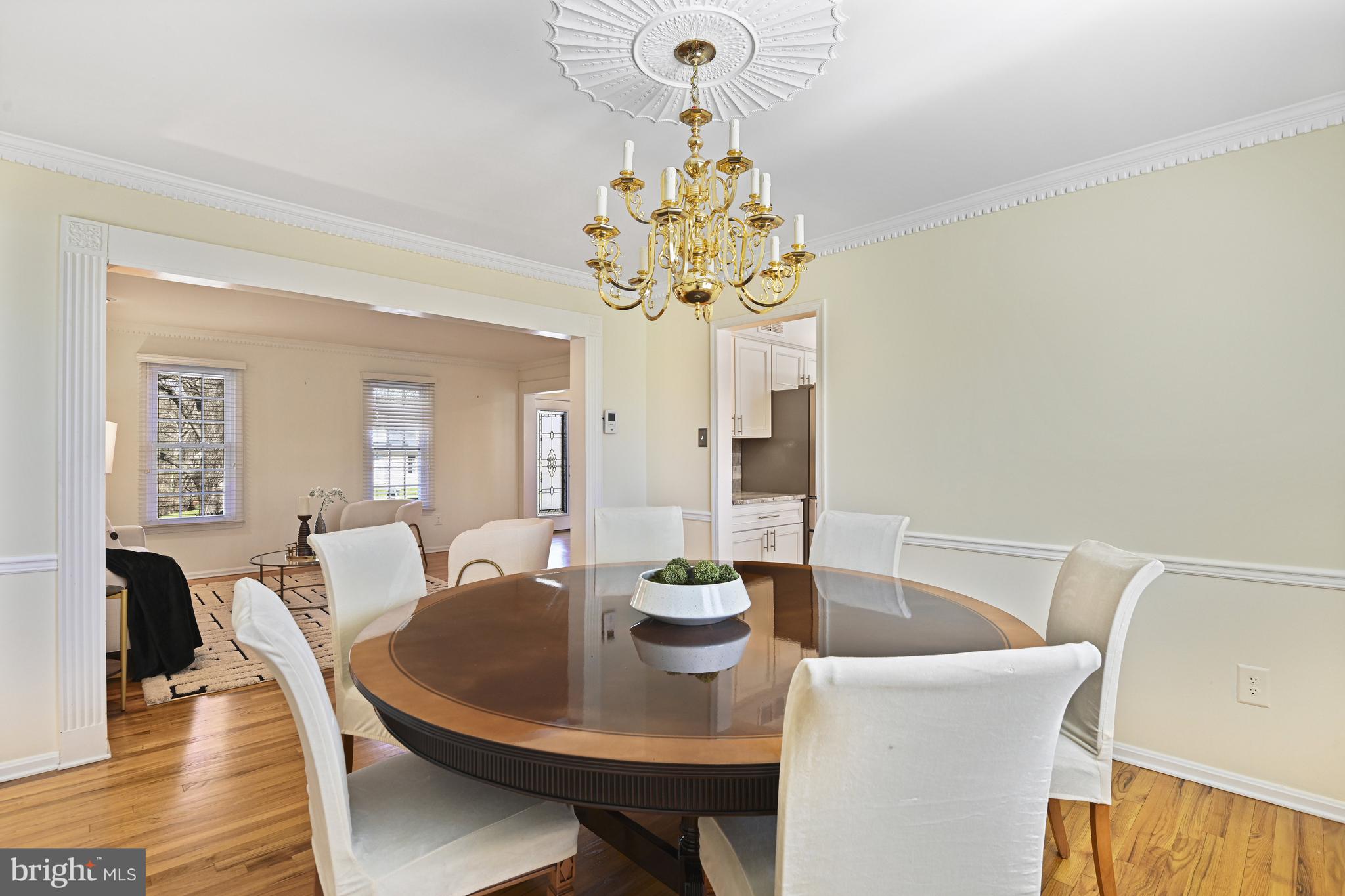 1008 CUP LEAF HOLLY COURT