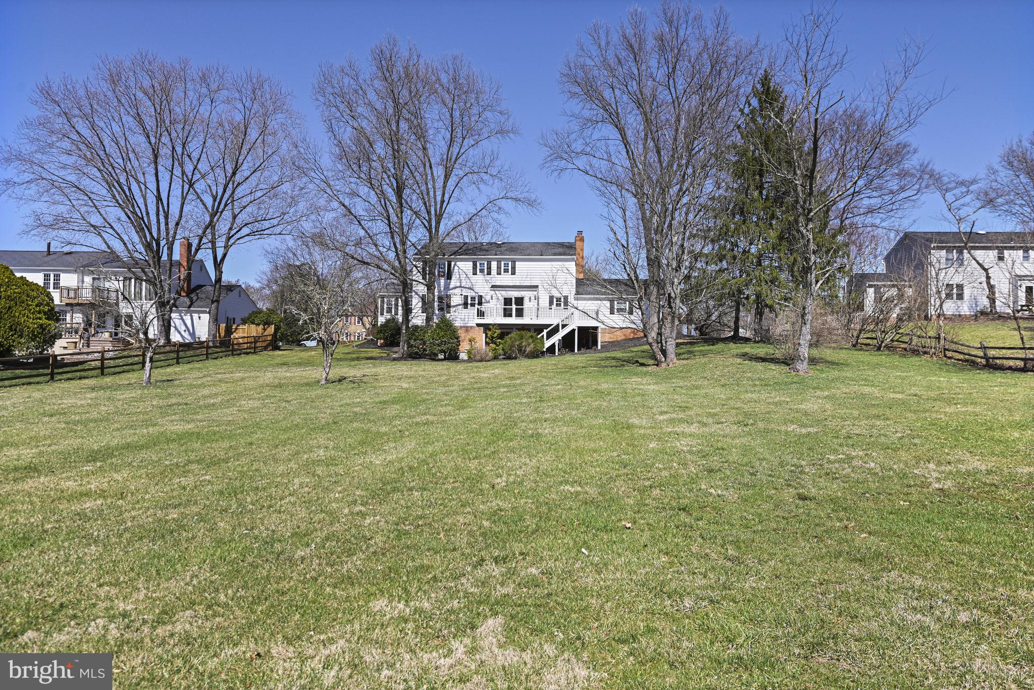 1008 CUP LEAF HOLLY COURT