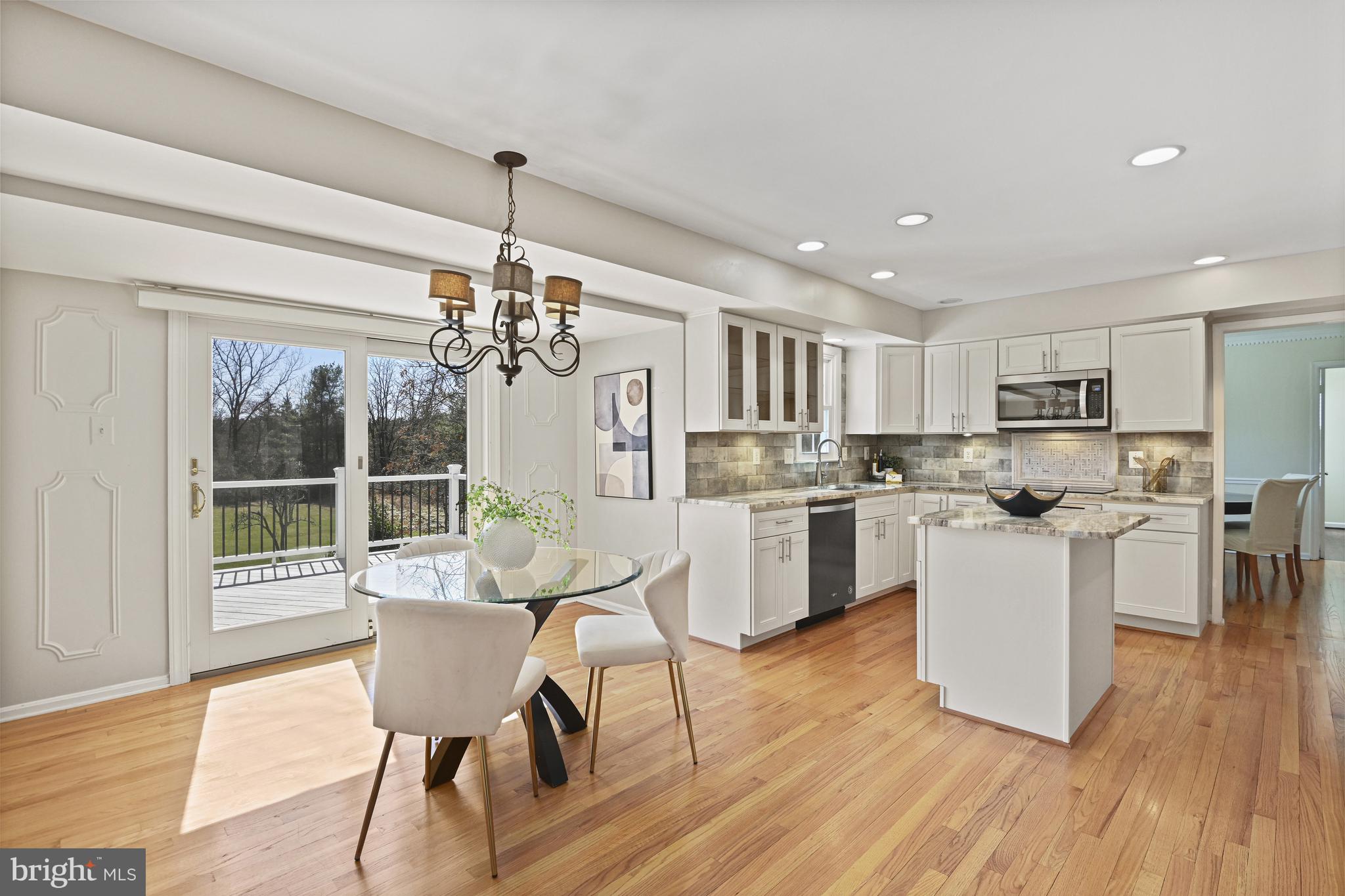 1008 CUP LEAF HOLLY COURT