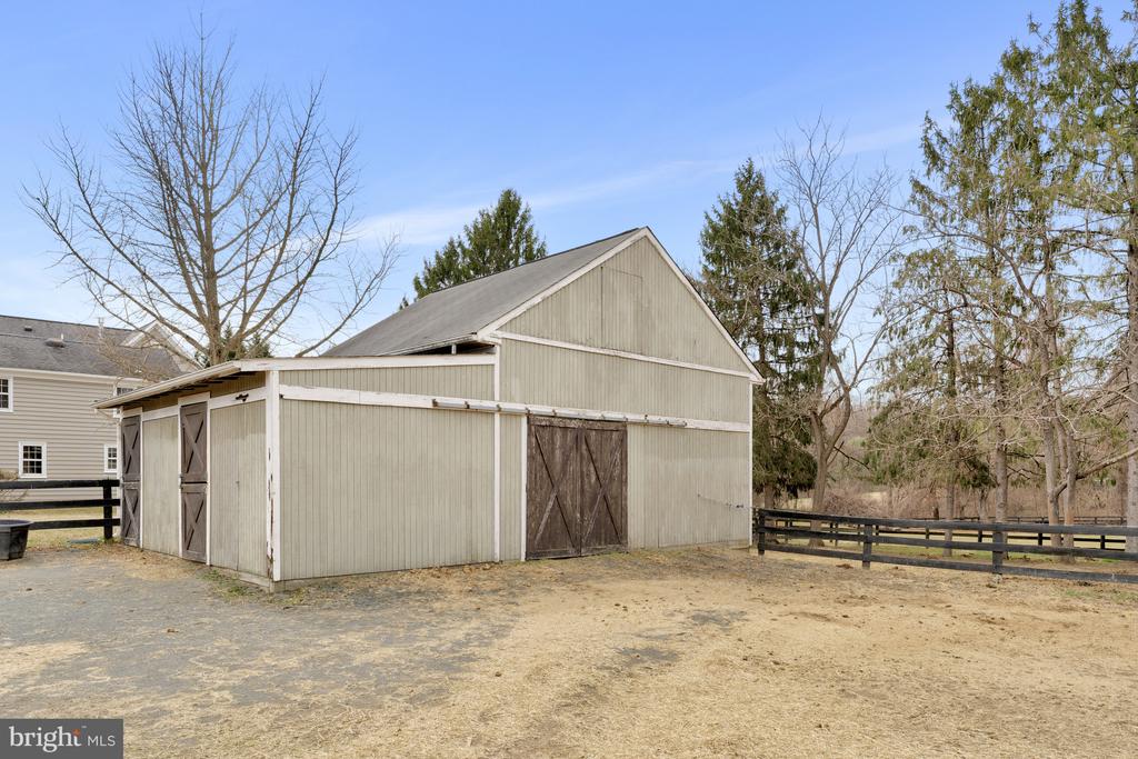 428 WALKER ROAD