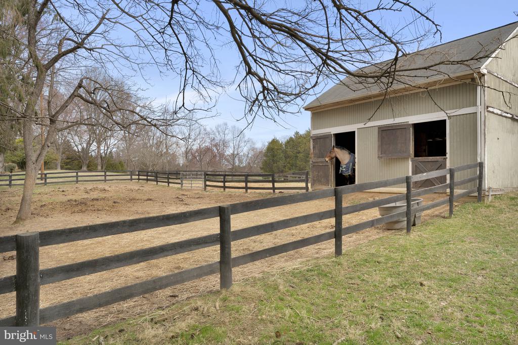 428 WALKER ROAD