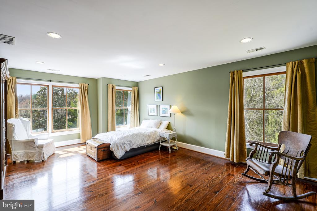 428 WALKER ROAD