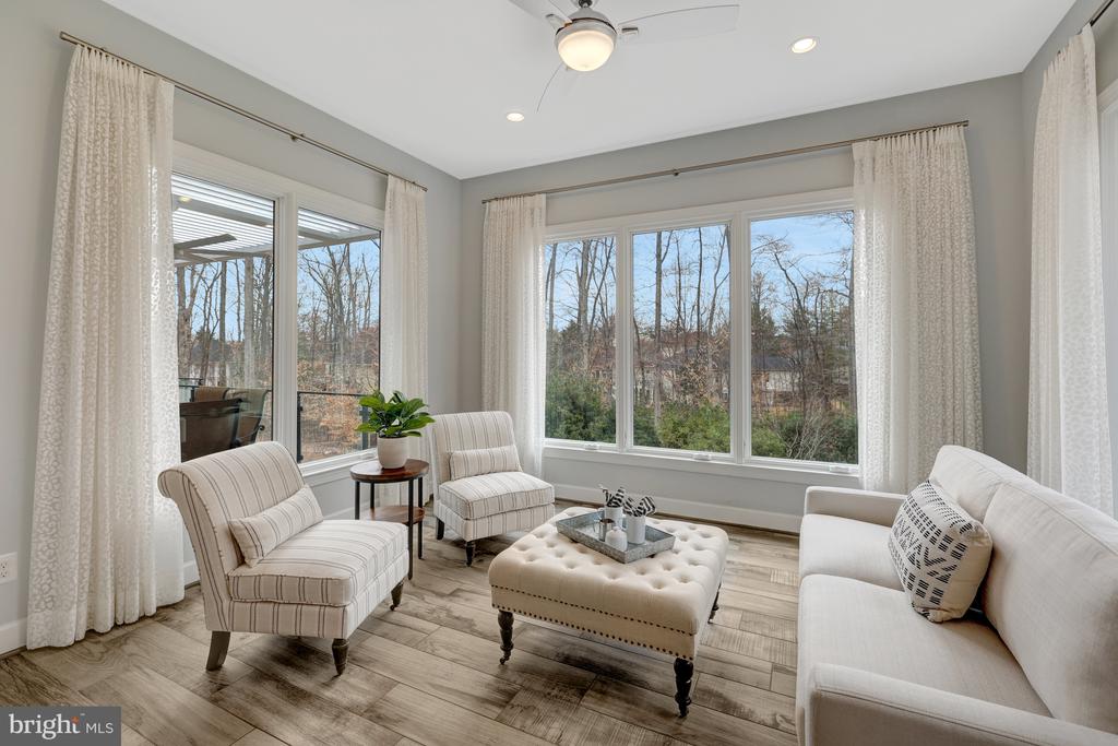 500 SENECA GREEN WAY
