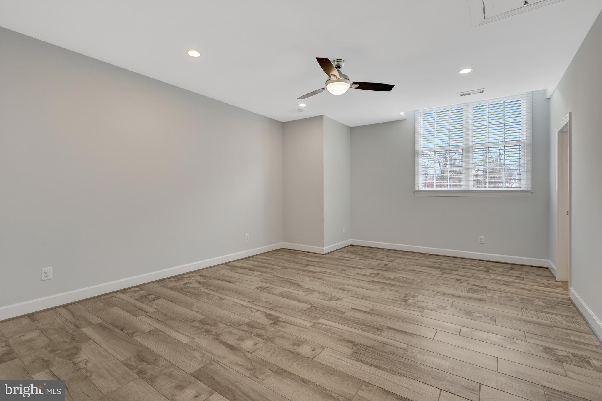 500 SENECA GREEN WAY