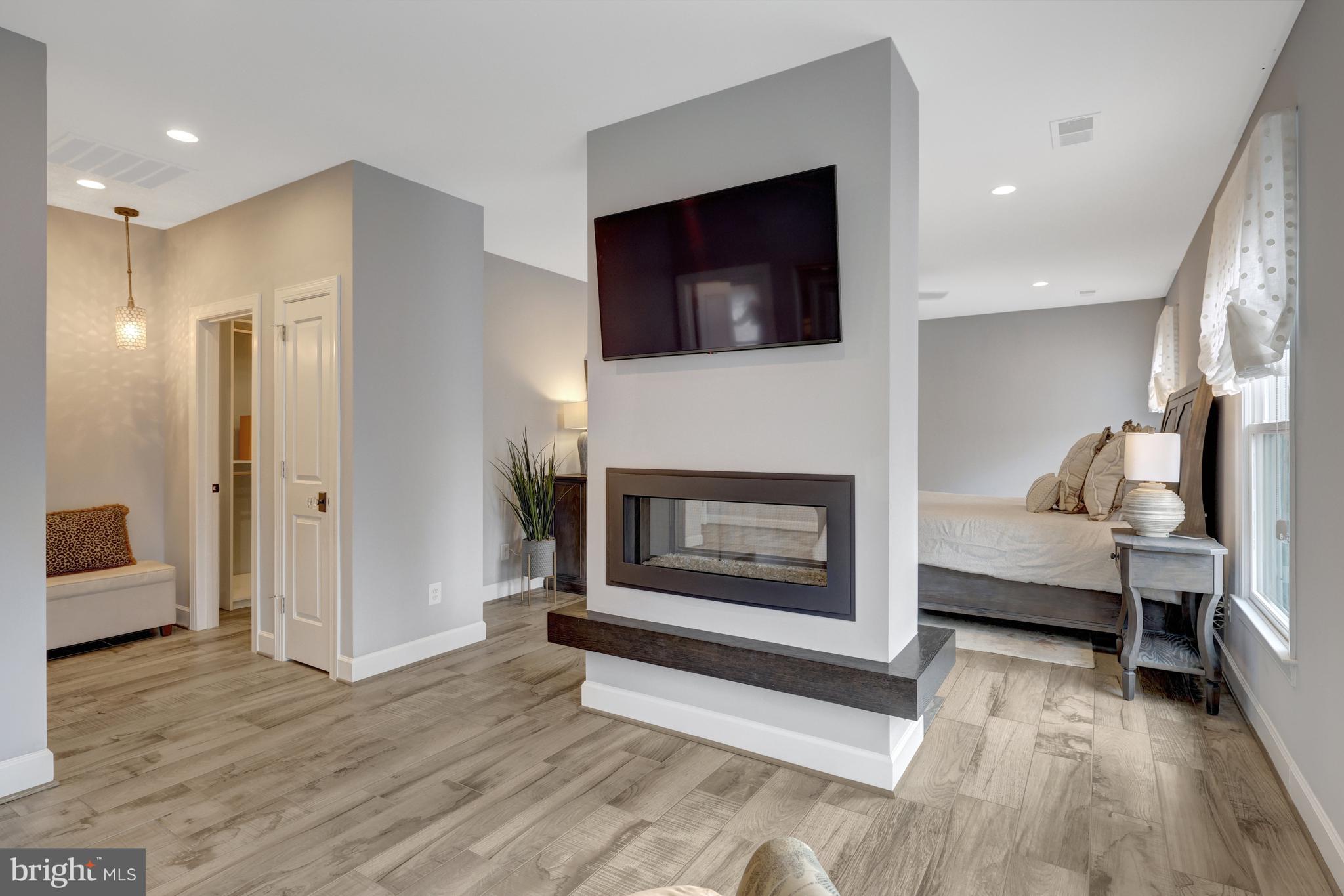 500 SENECA GREEN WAY