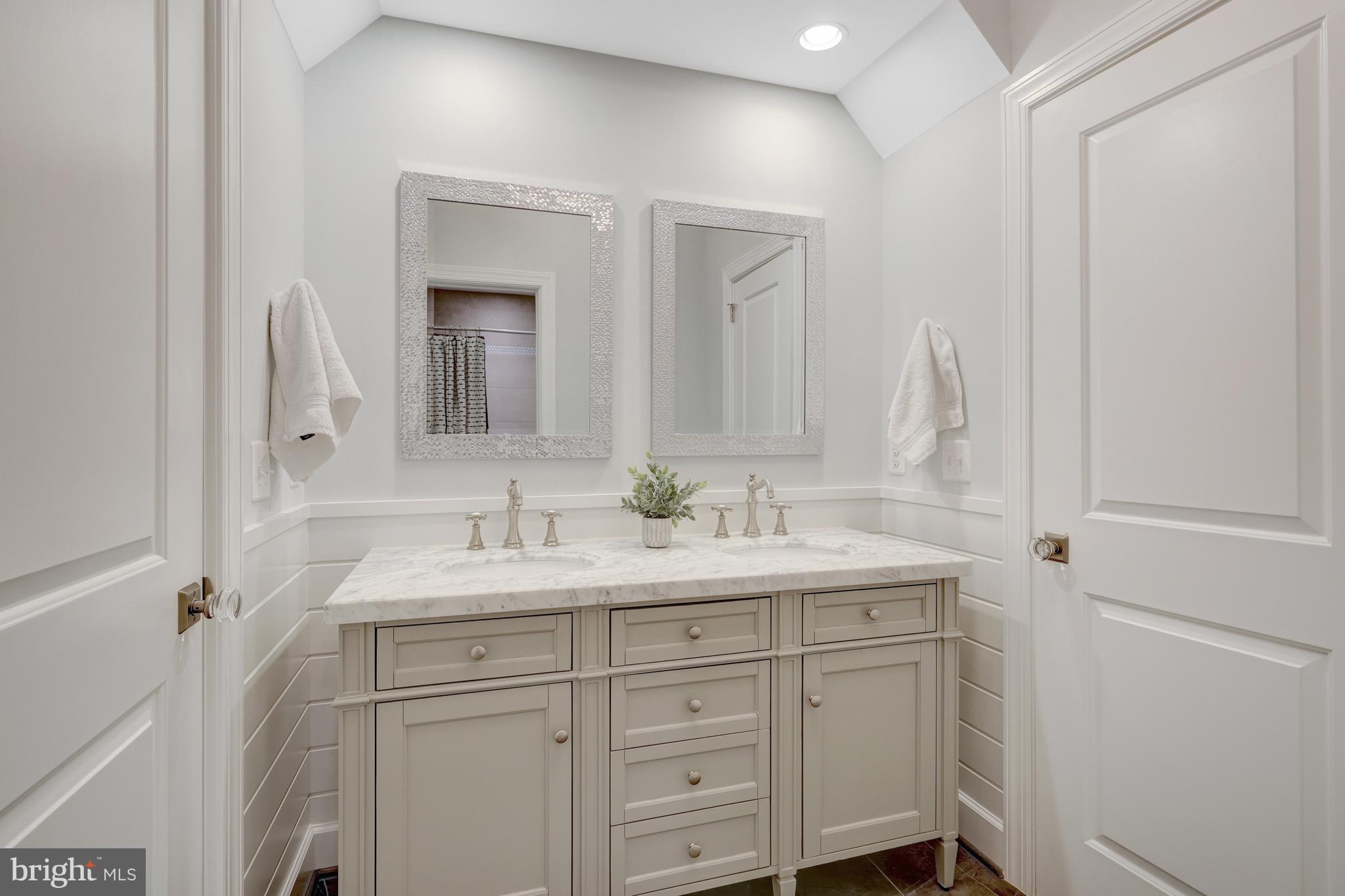 500 SENECA GREEN WAY