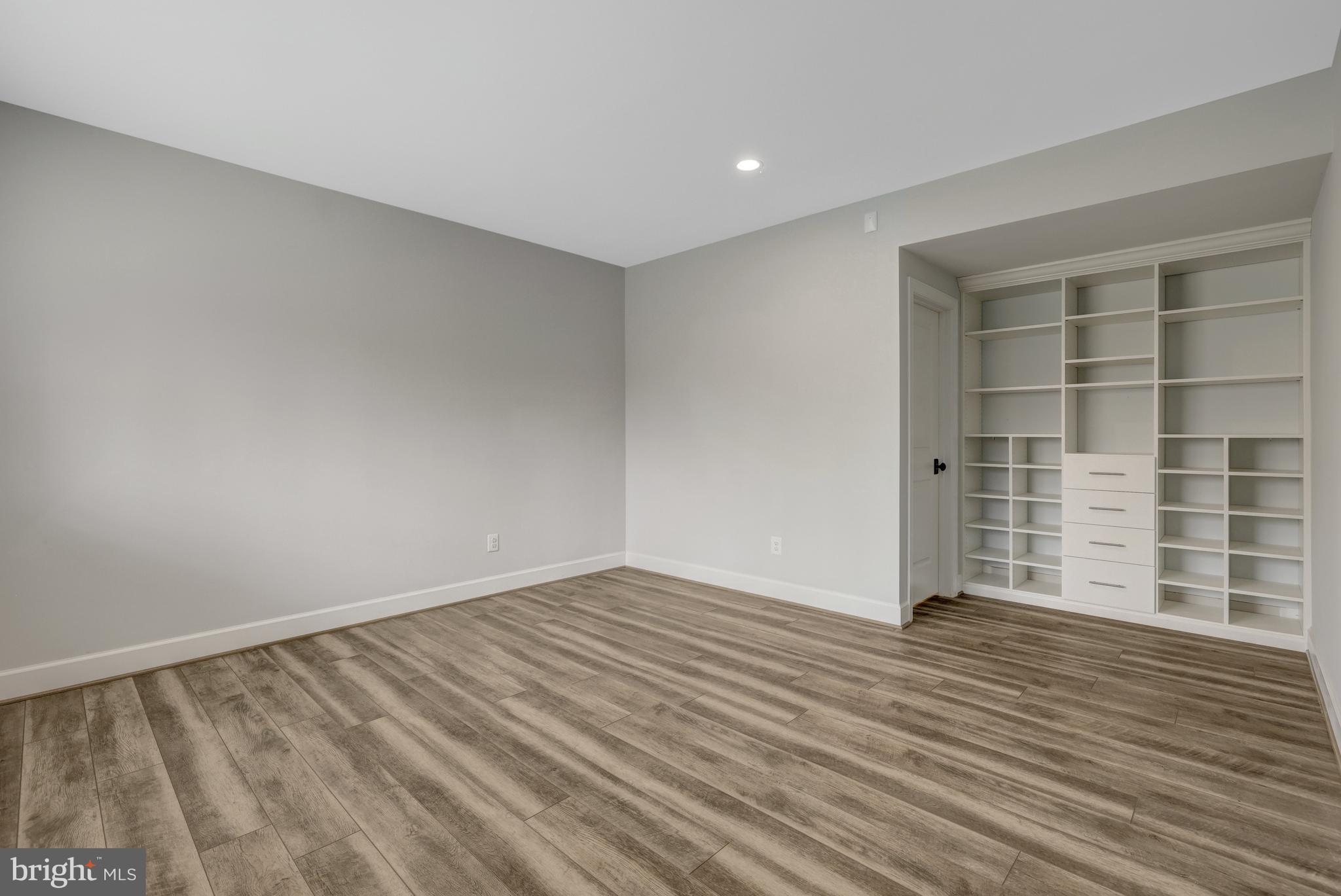 500 SENECA GREEN WAY