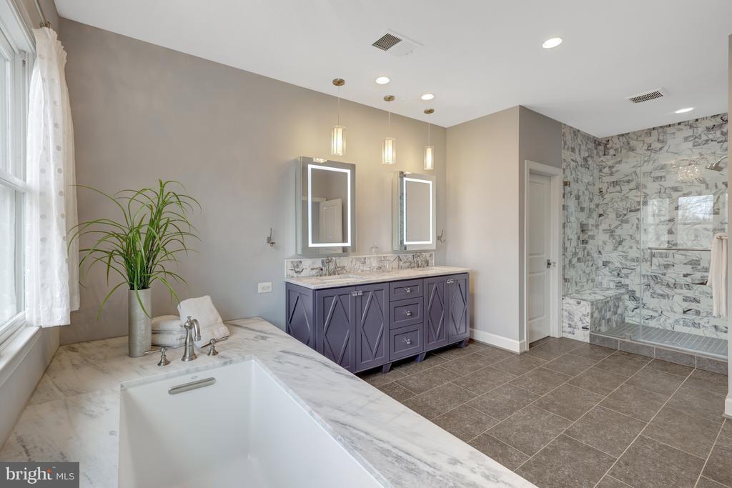 500 SENECA GREEN WAY
