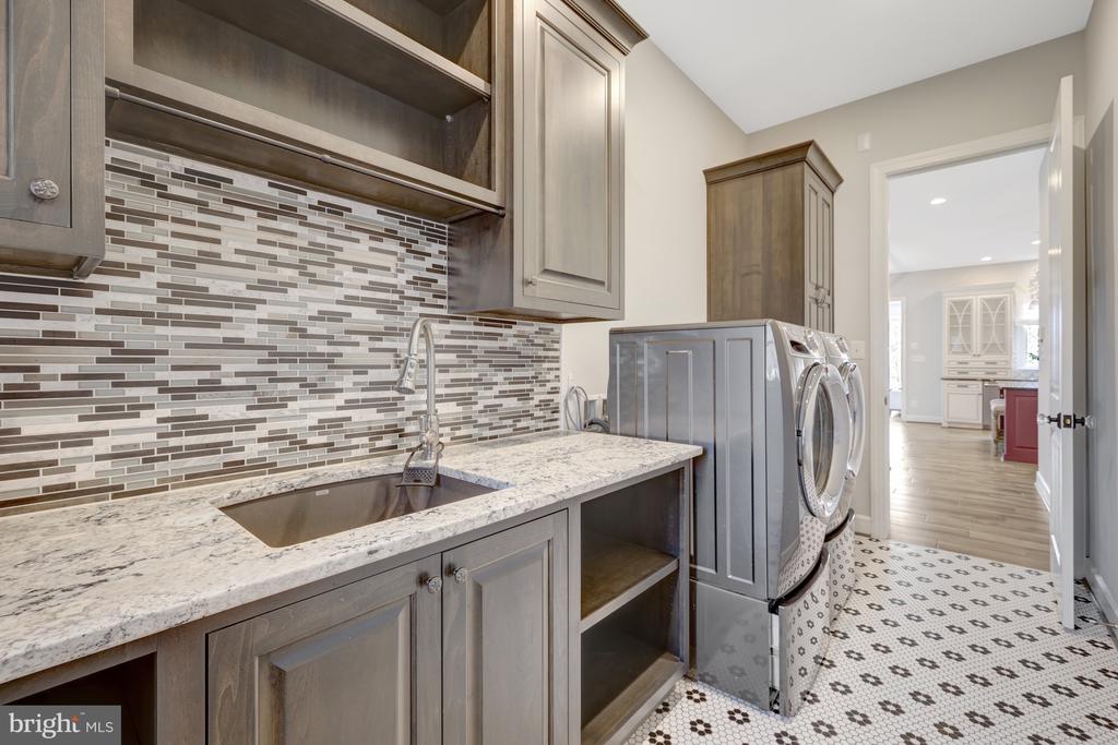 500 SENECA GREEN WAY