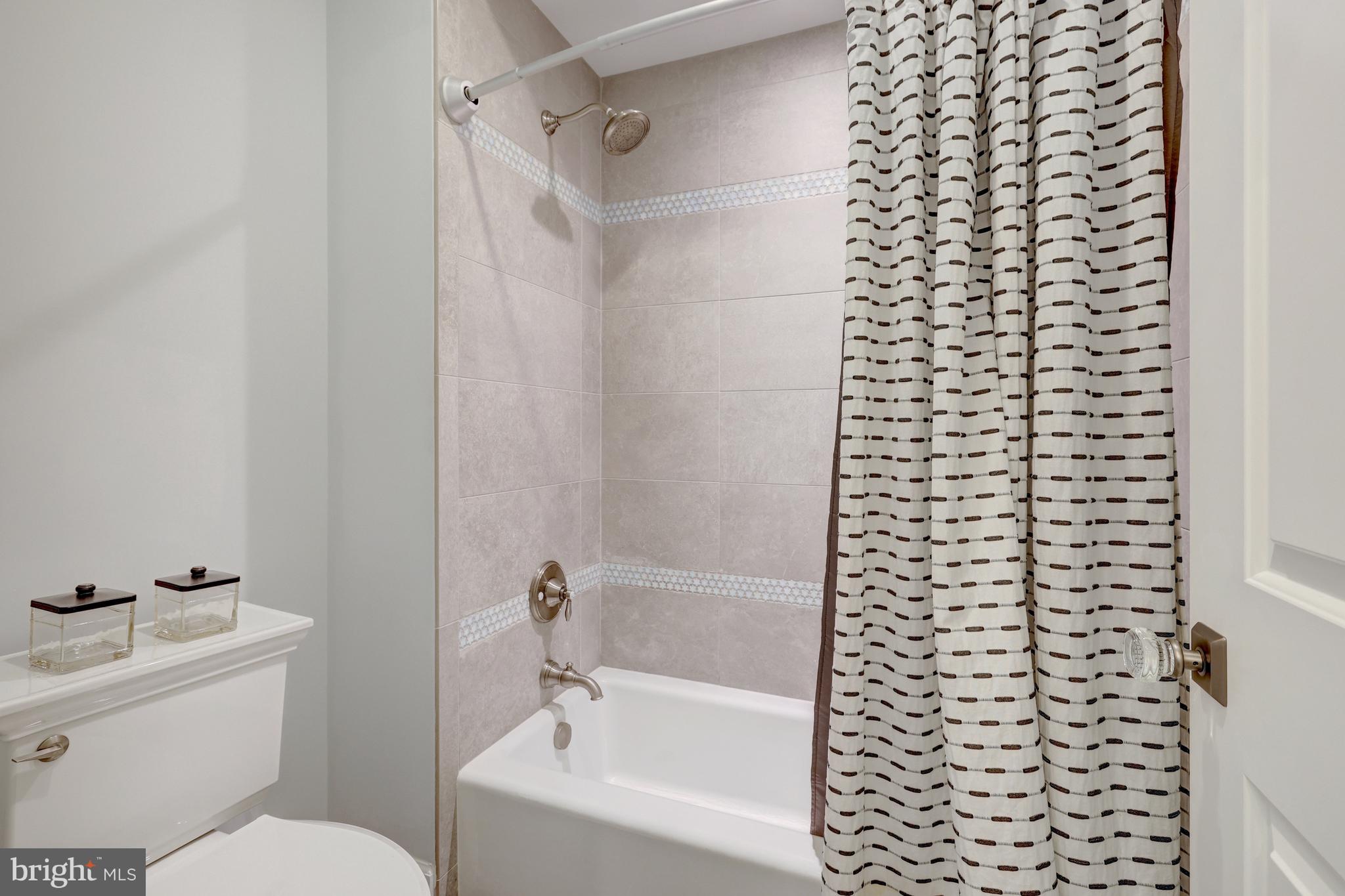 500 SENECA GREEN WAY