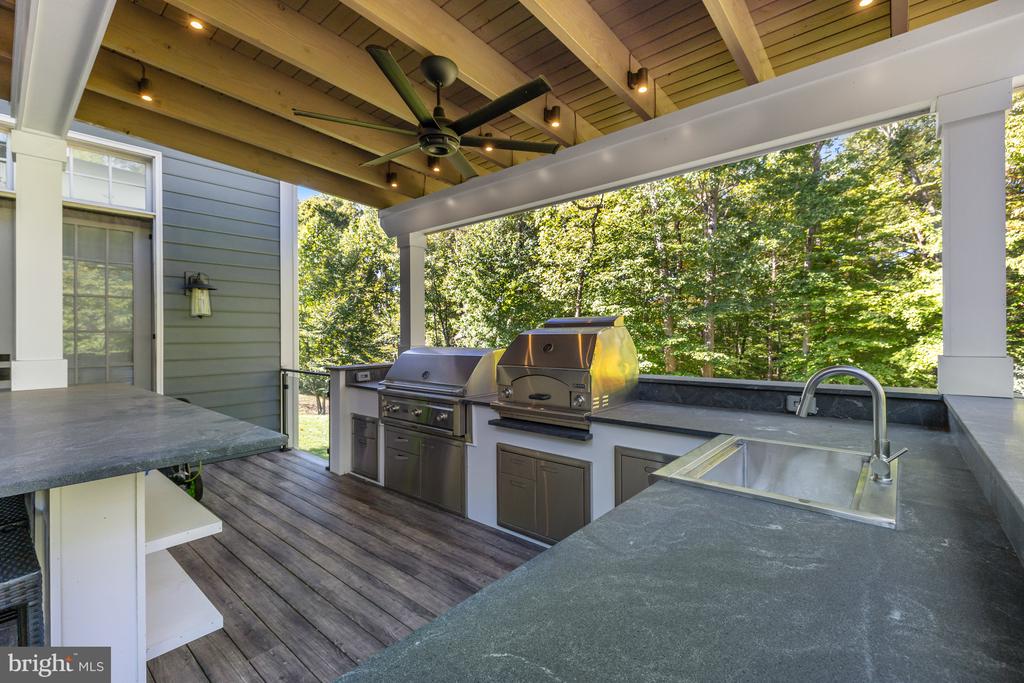 500 SENECA GREEN WAY