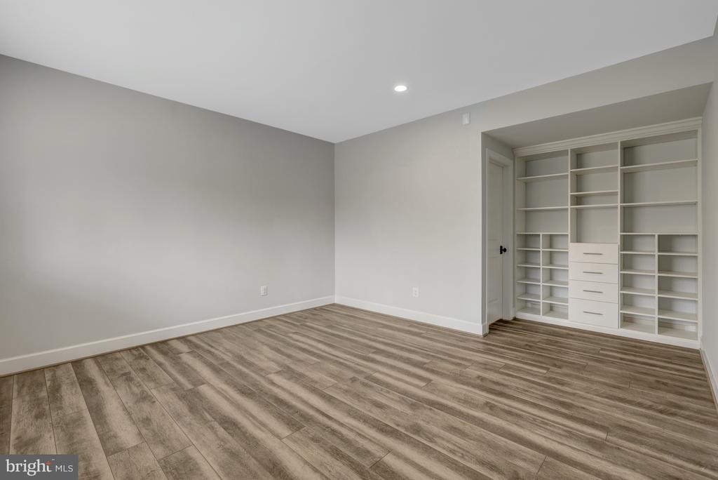 500 SENECA GREEN WAY