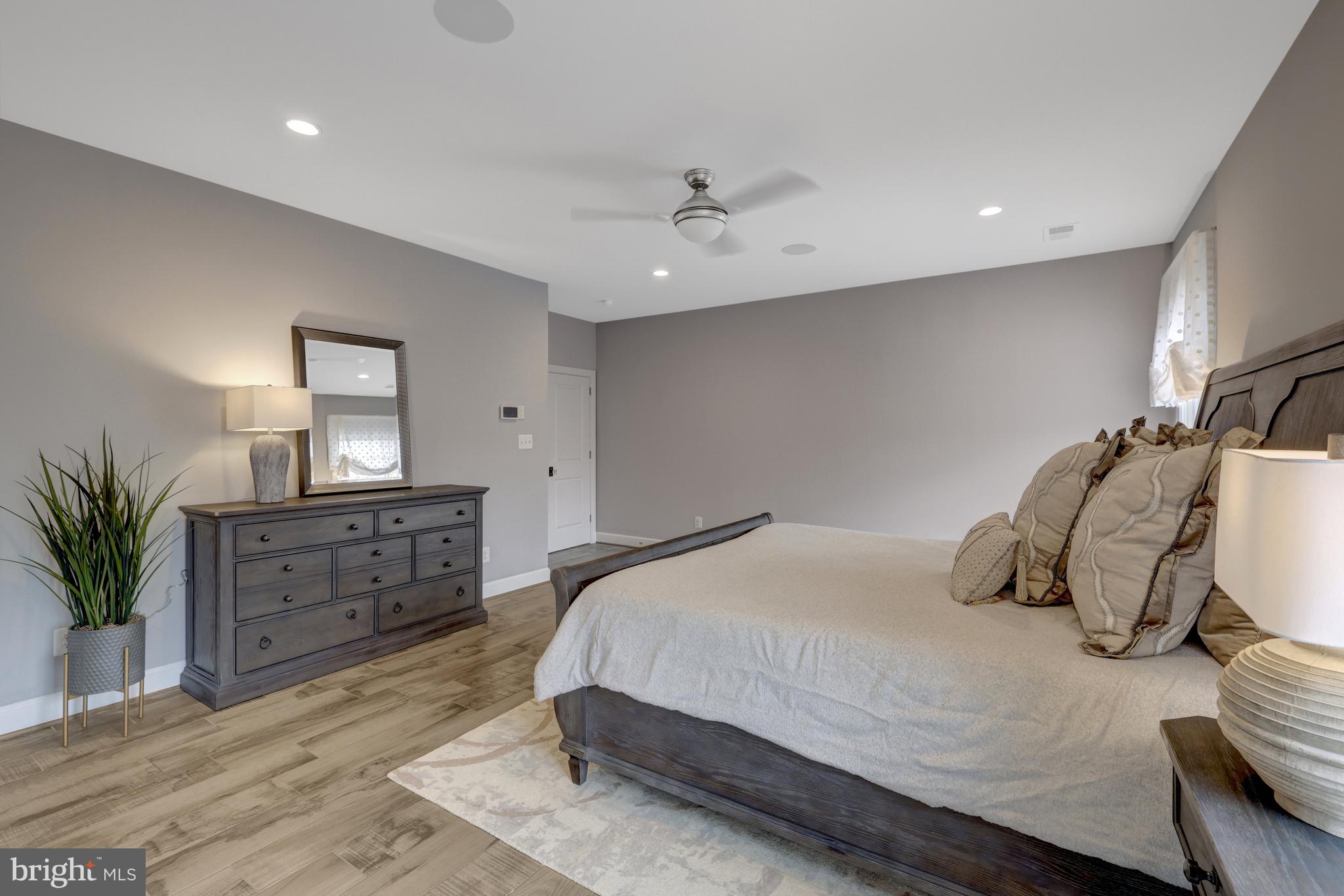 500 SENECA GREEN WAY