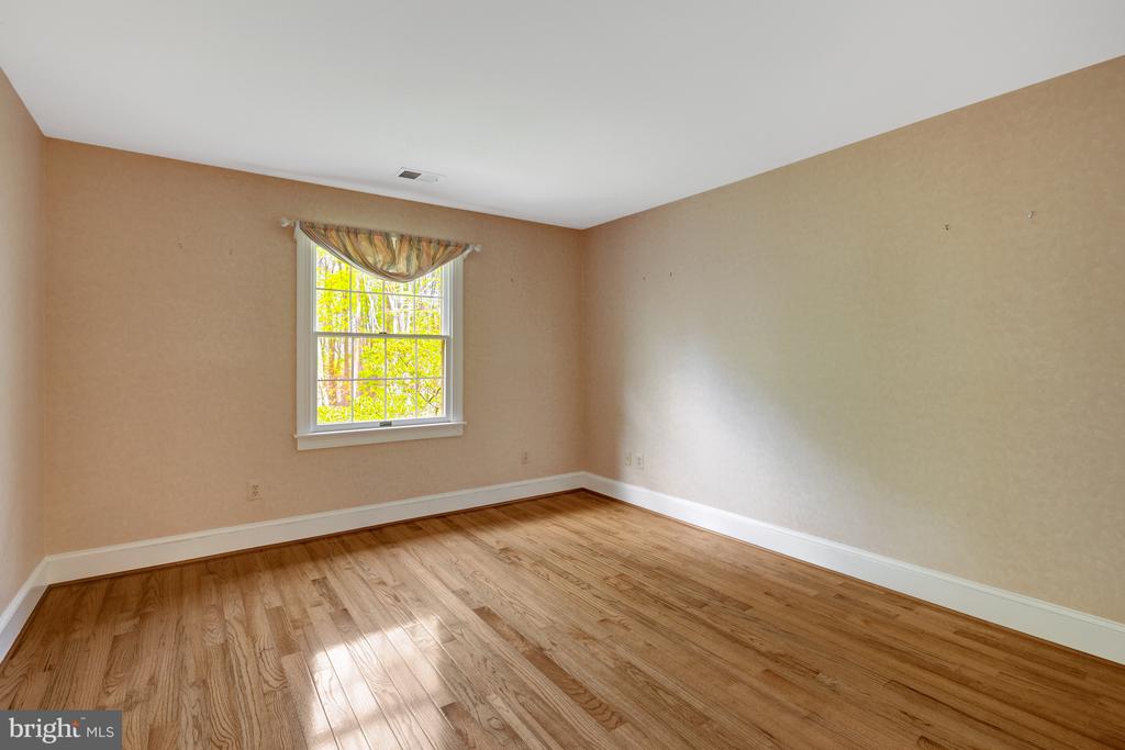 326 CANTERWOOD LANE