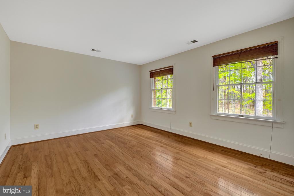 326 CANTERWOOD LANE