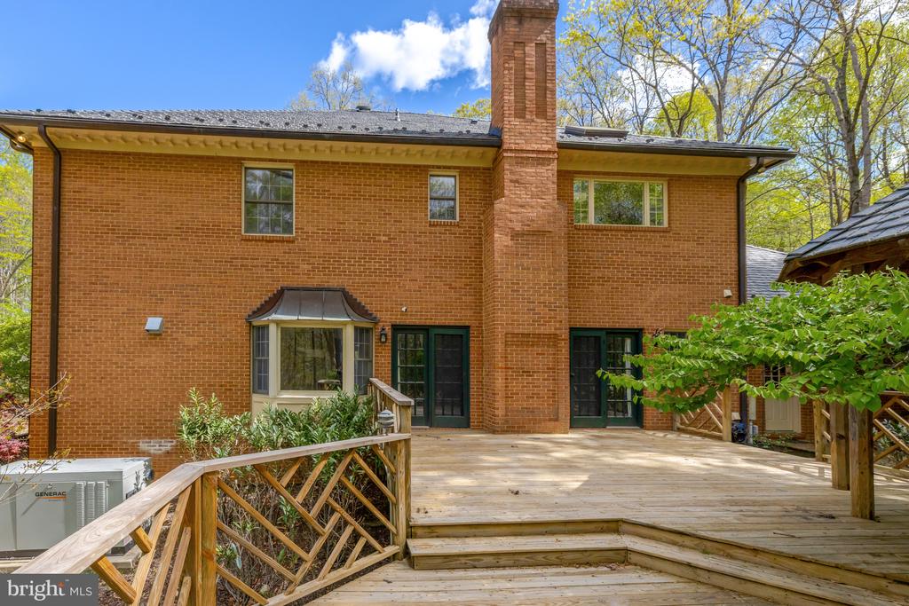 326 CANTERWOOD LANE
