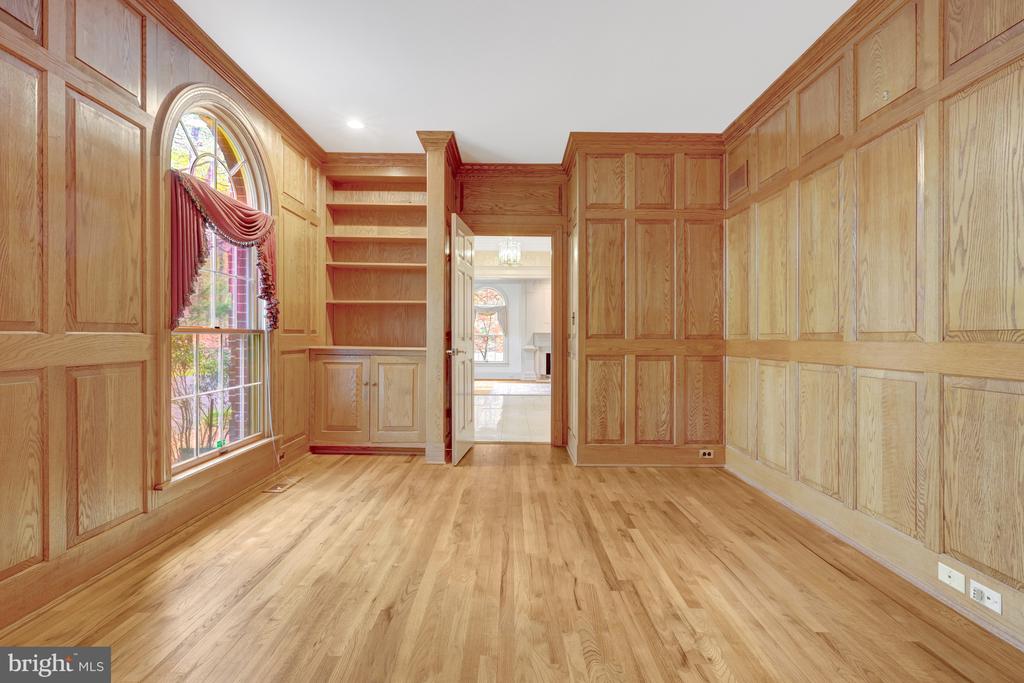 326 CANTERWOOD LANE