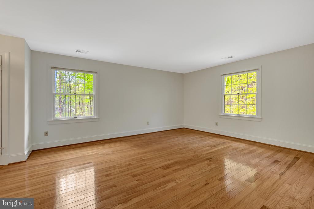 326 CANTERWOOD LANE