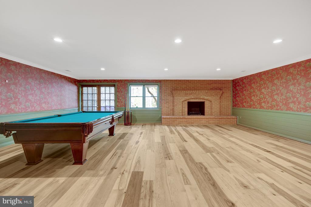 326 CANTERWOOD LANE