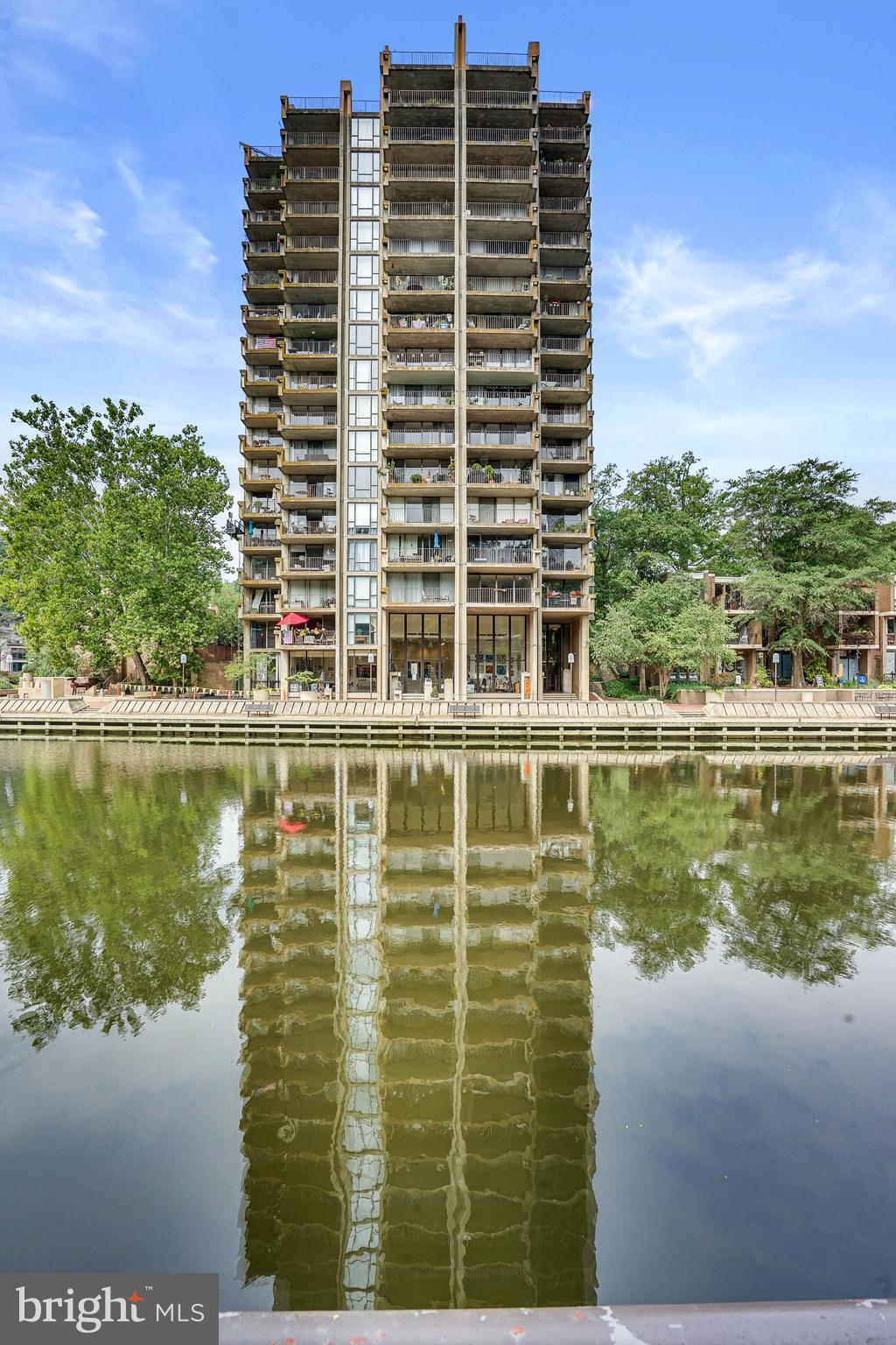 11400 WASHINGTON PLAZA W 702