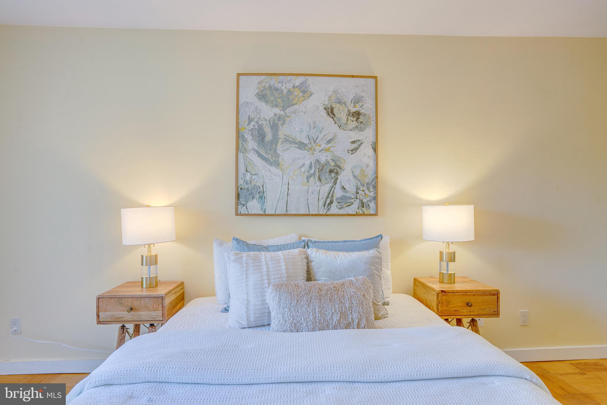 11400 WASHINGTON PLAZA W 702