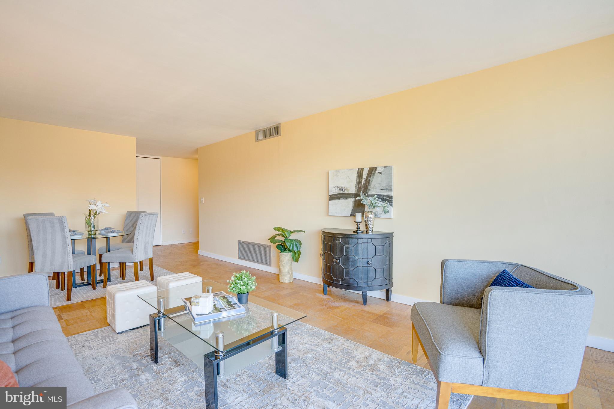 11400 WASHINGTON PLAZA W 702