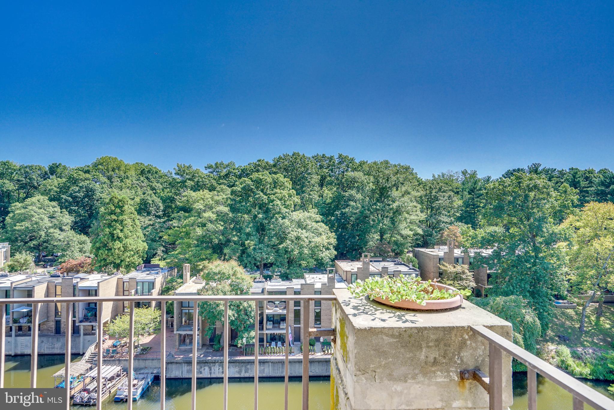 11400 WASHINGTON PLAZA W 702