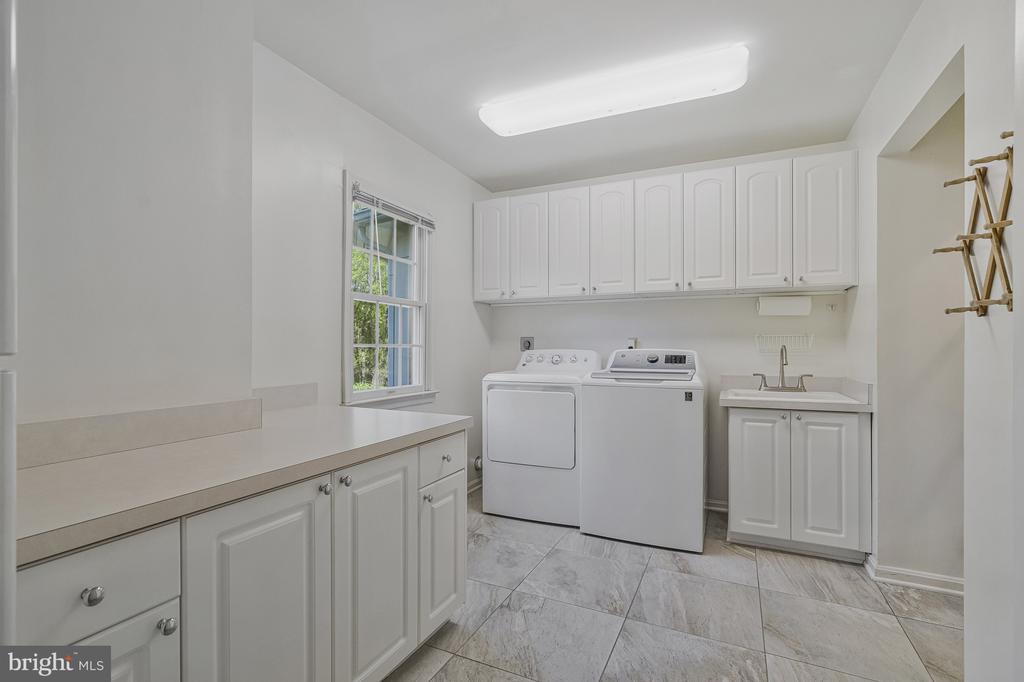1114 TROTTING HORSE LANE